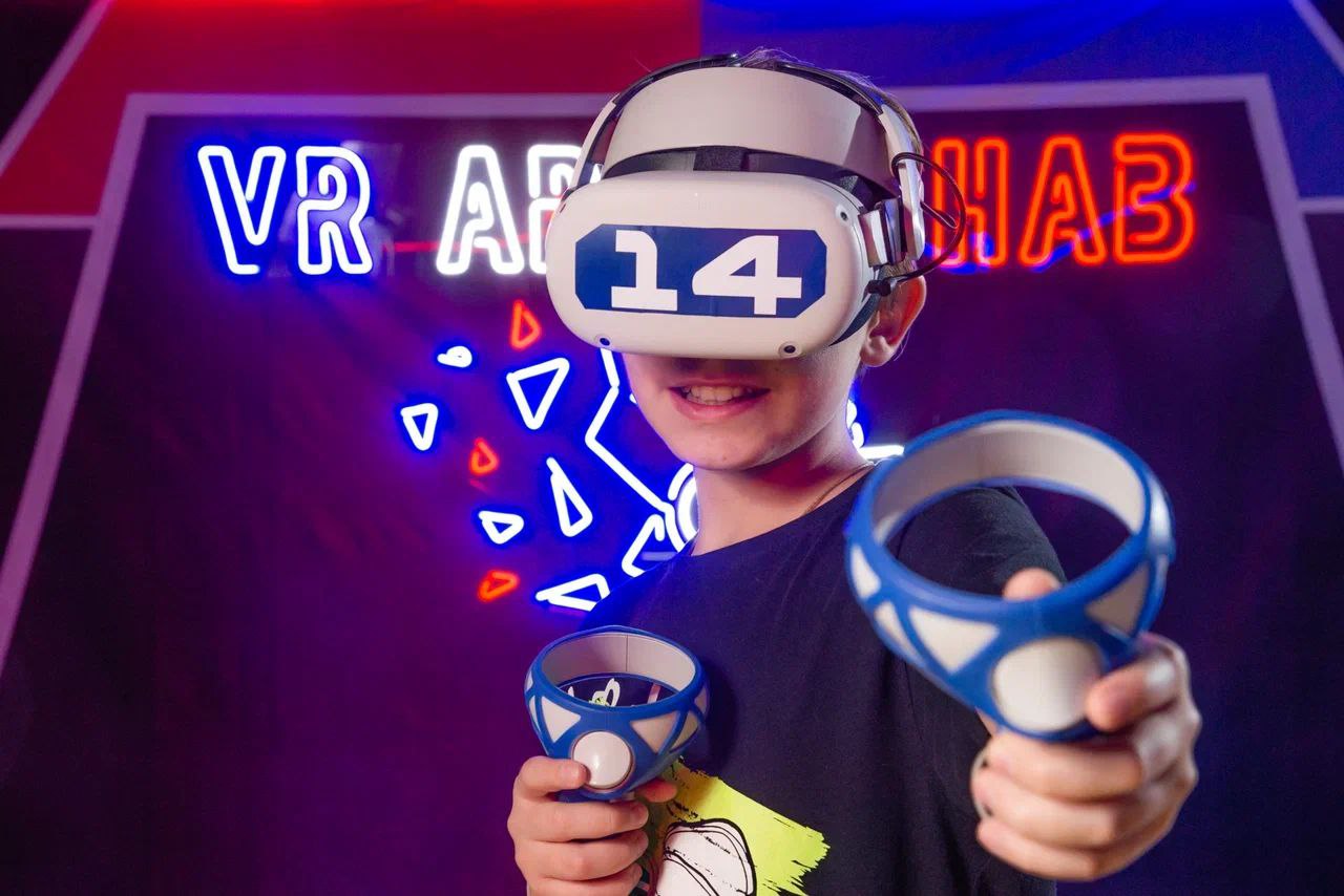 Игра в шлемах виртуальной реальности