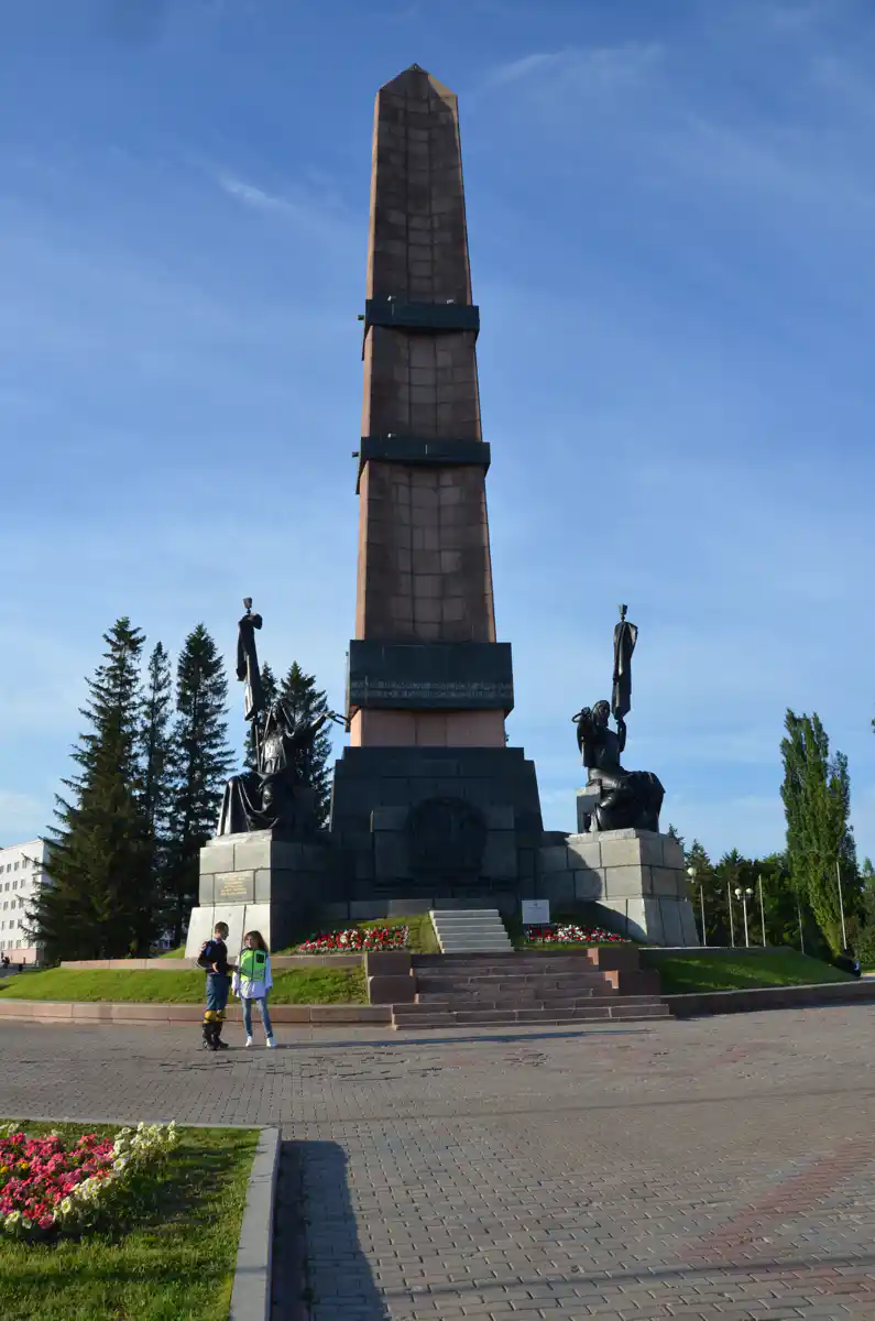 Мотоэкскурсия по исторической части Уфы