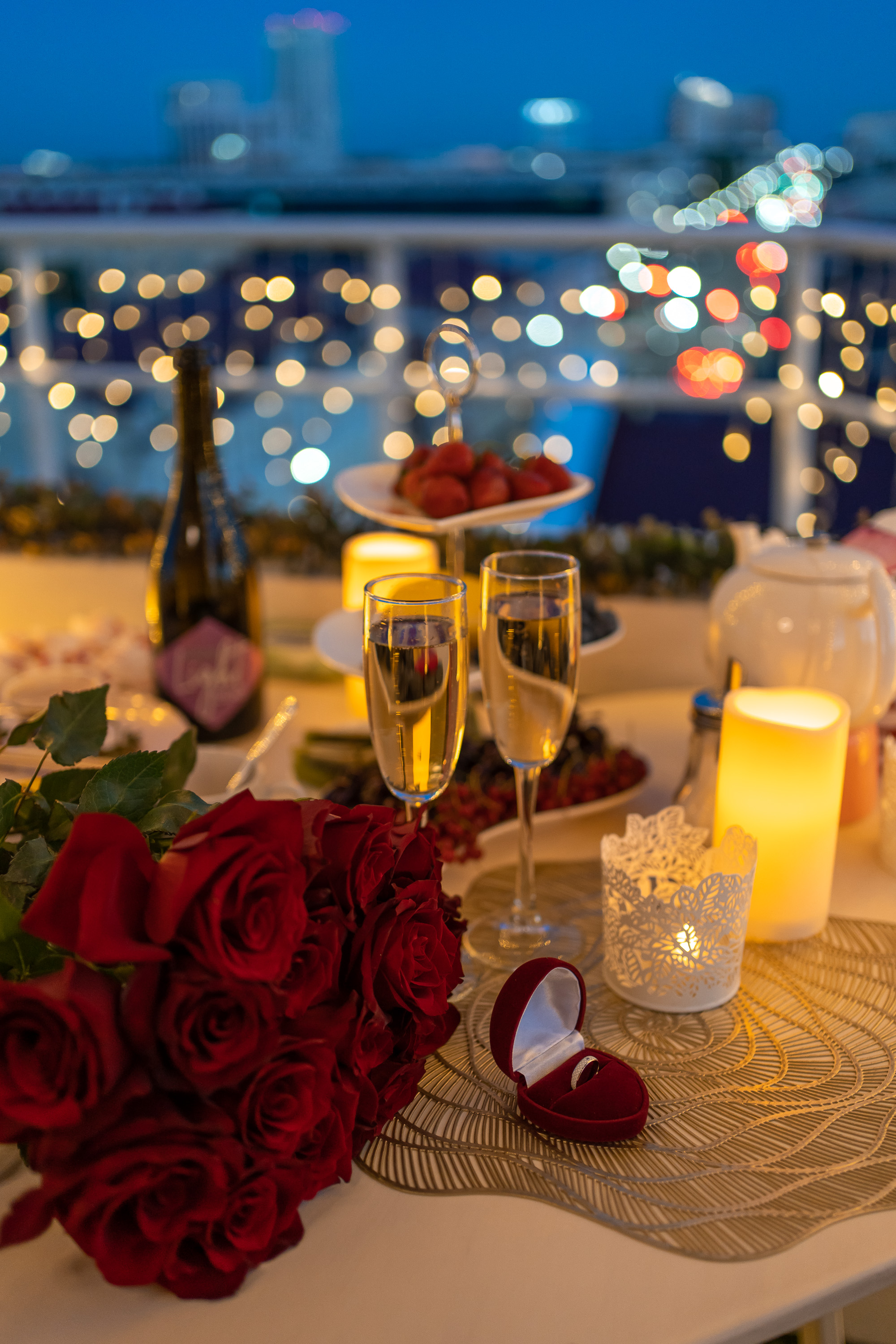 Романтическое свидание на крыше для двоих