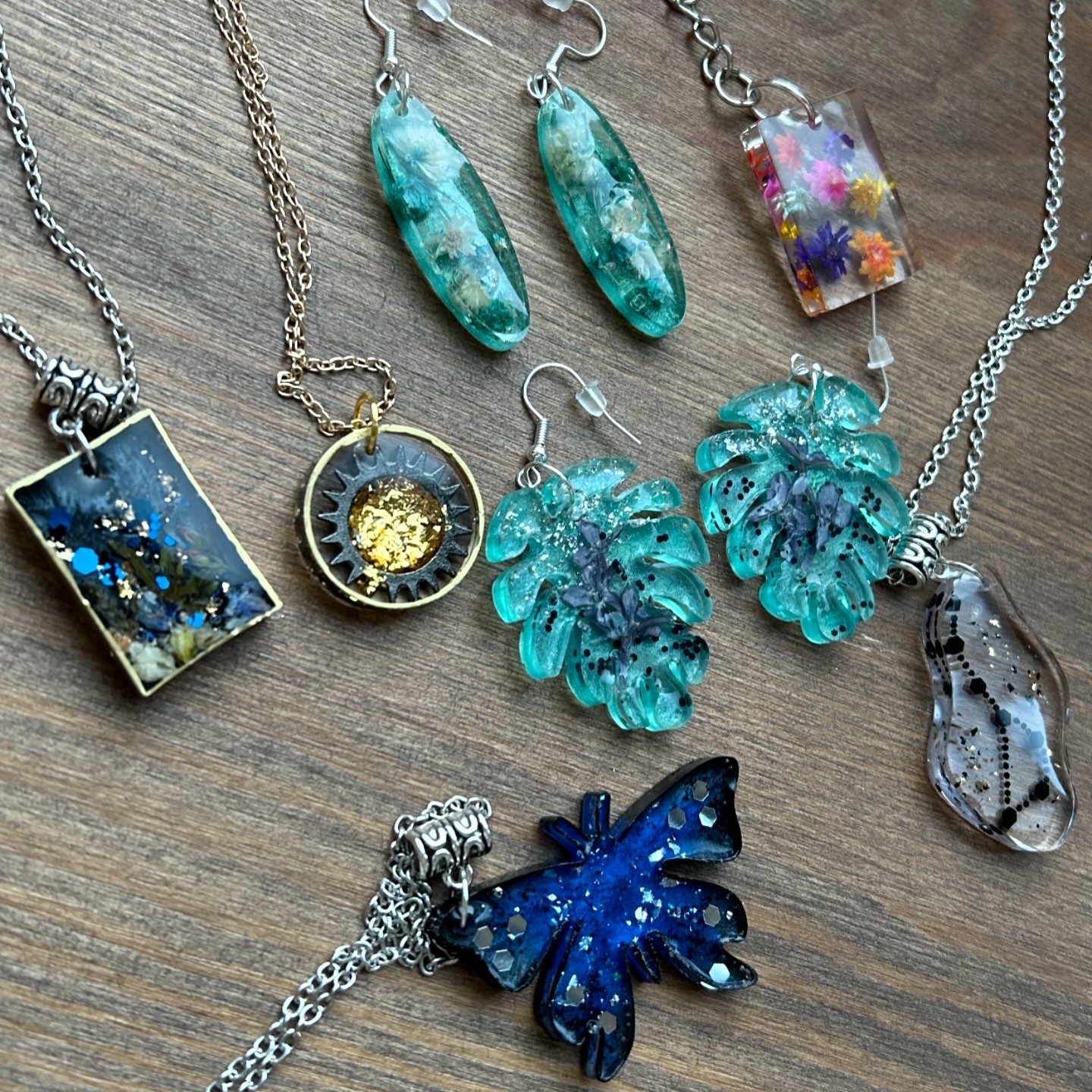 Создание украшения из УФ-смолы