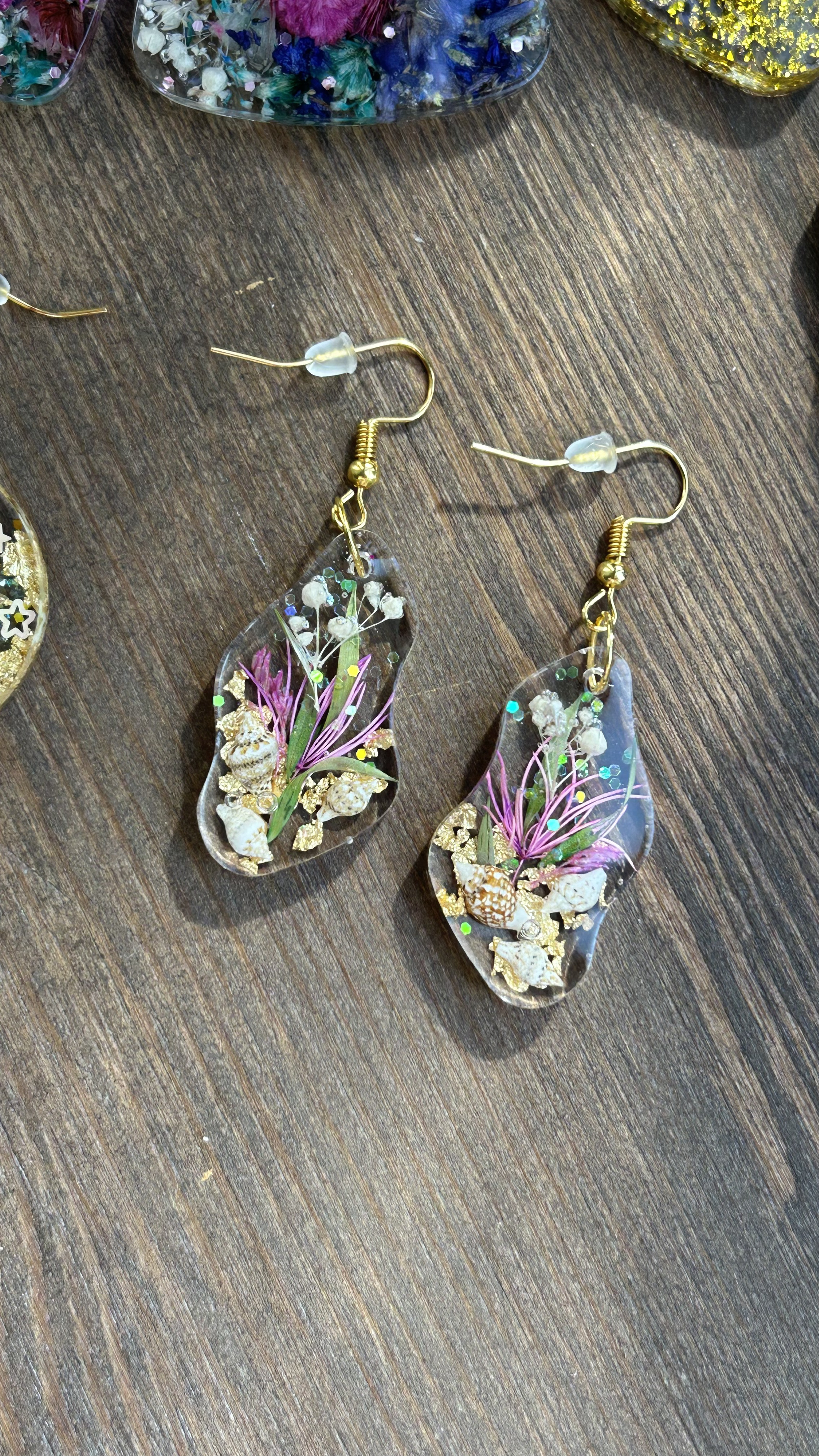 Создание украшения из УФ-смолы